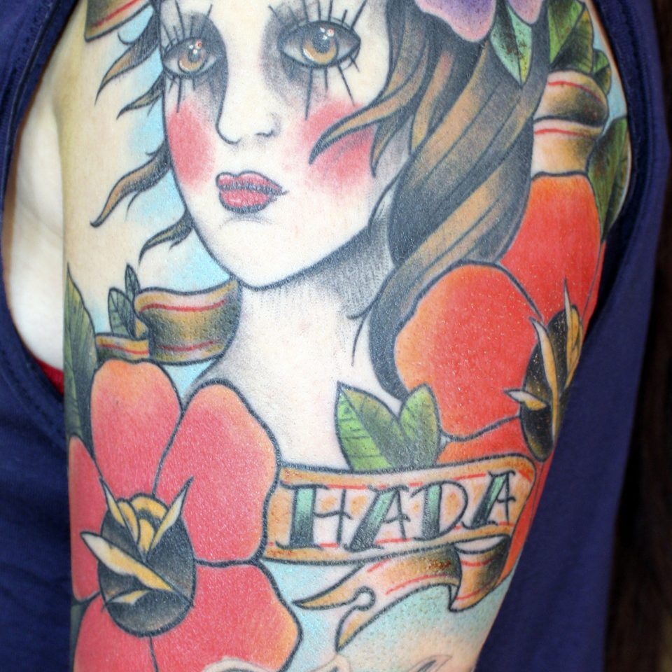 Tattoo chica a color tradicional
