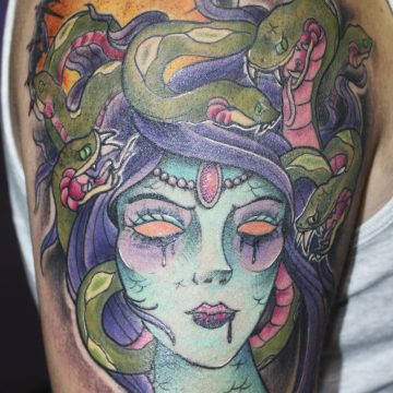 Tattoo medusa en color