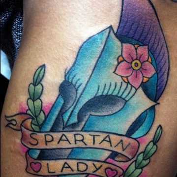 Tattoo tradicional spartan girl color